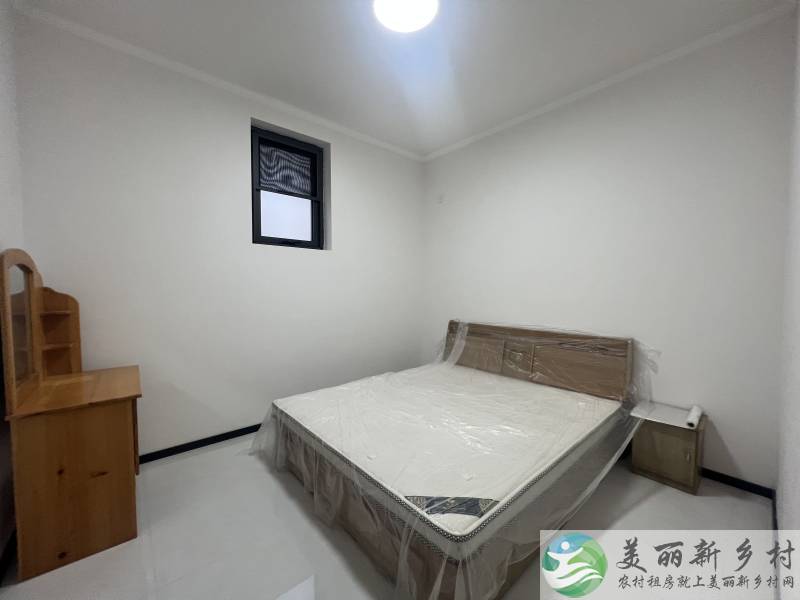 南彩独栋二层，民水民电，七室两卫三卫