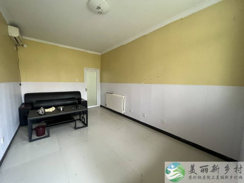 杨镇大院，办公项目部，车能进院