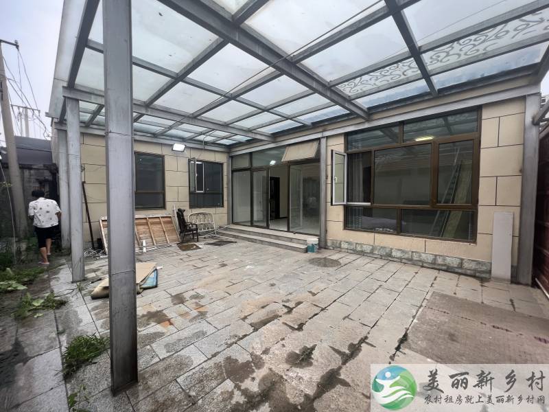 李遂封顶院子，车能进院