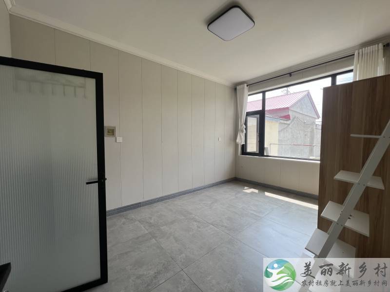 南彩新房小院，车能进院，种菜养花，长租优先