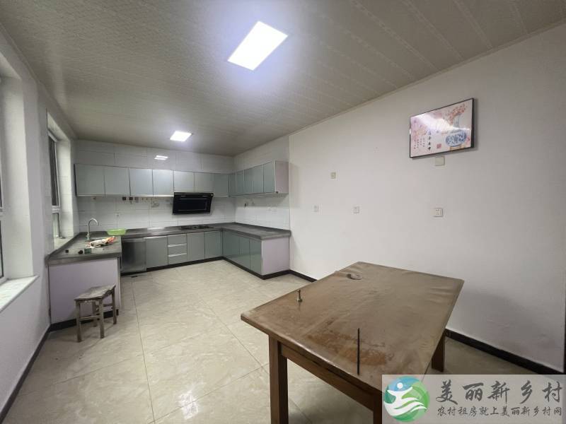 李遂封顶院子，车能进院