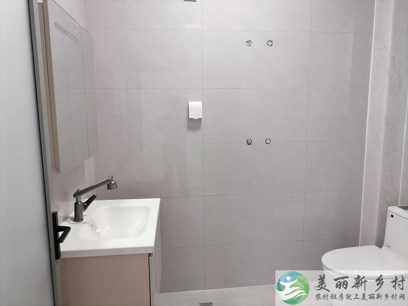北京顺义李桥镇苏庄村二层新建别墅院子出租