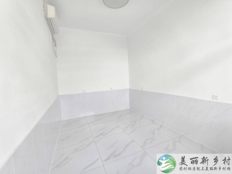 顺义赵全营~4室两卫，邻村边，门口好停车能进院