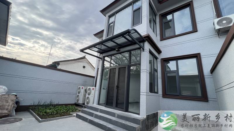 顺义李遂镇别墅新院-五室三厅临街好位置