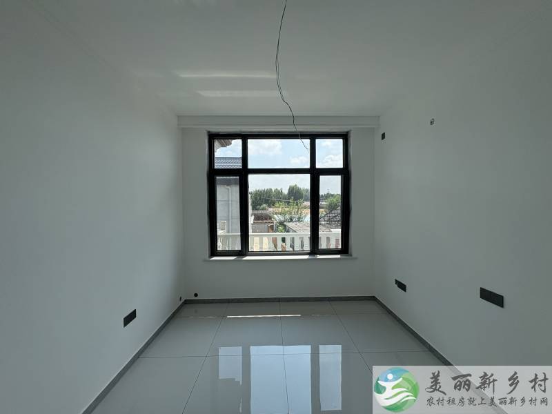 舞彩浅山旁 龙湾屯镇龙湾屯村三层自建房首次出租