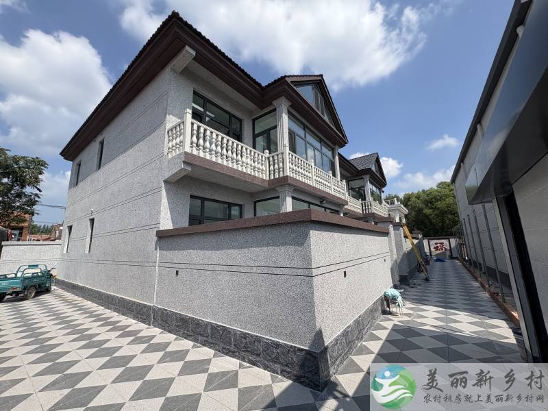 舞彩浅山旁 龙湾屯镇龙湾屯村三层自建房首次出租