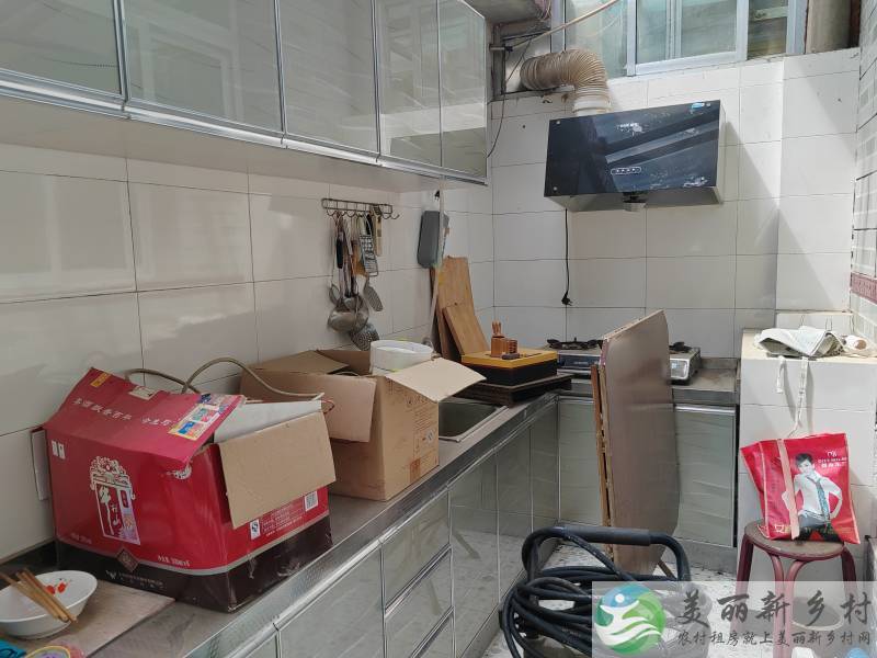 水长城景区院内有大树的稀缺大院-拎包入住