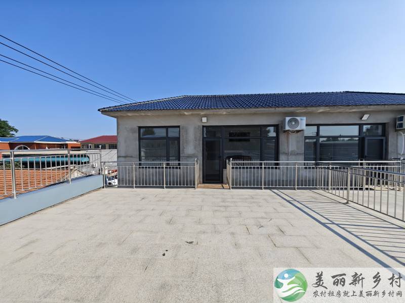 顺义李桥镇郭庄村二层小楼带超大露台！