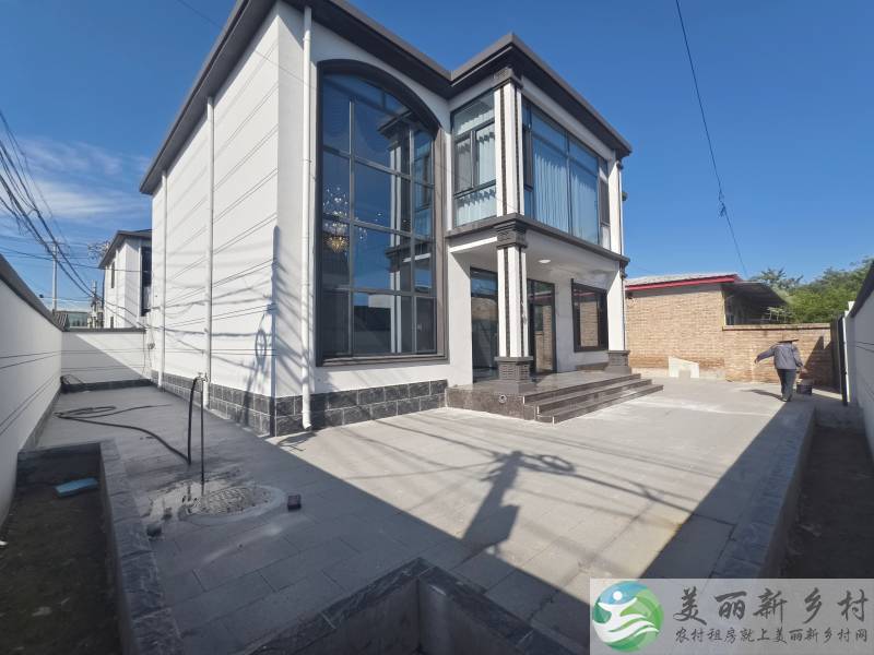 顺义区赵全营~精装修，客厅镂空。