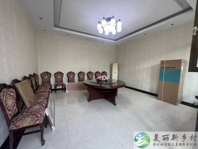 顺义李桥中式三合院，院内可以停车