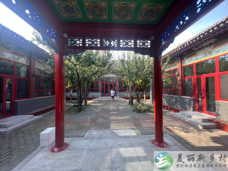 顺义李桥中式三合院，院内可以停车