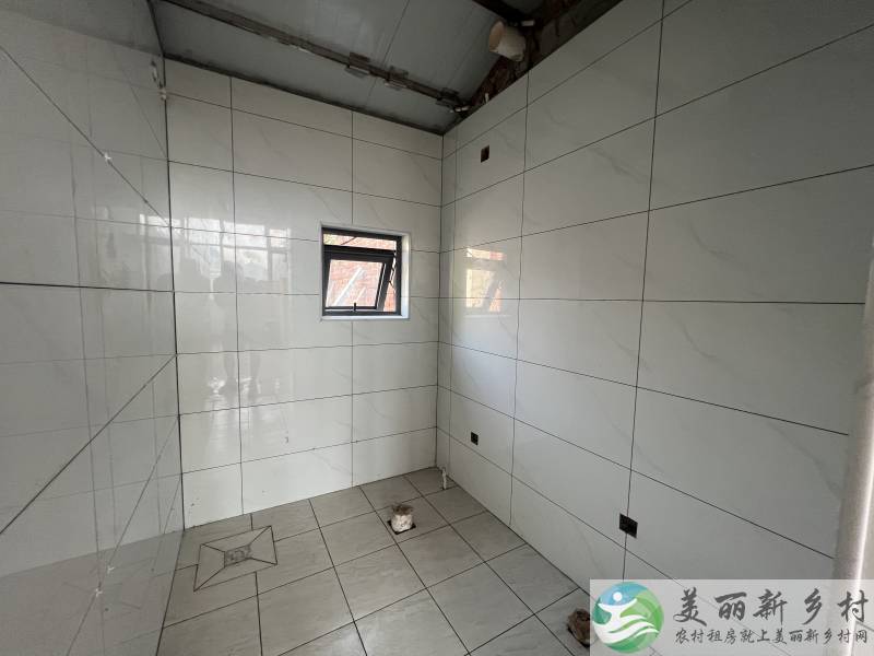 李桥镇，正房有卫生间，厢房全新