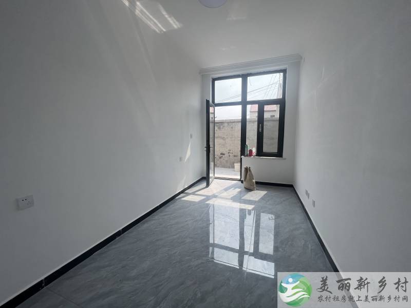 李桥新房院子，四室一厅一卫，