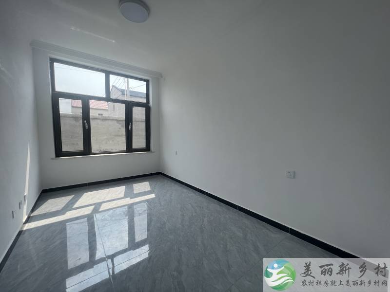 李桥新房院子，四室一厅一卫，