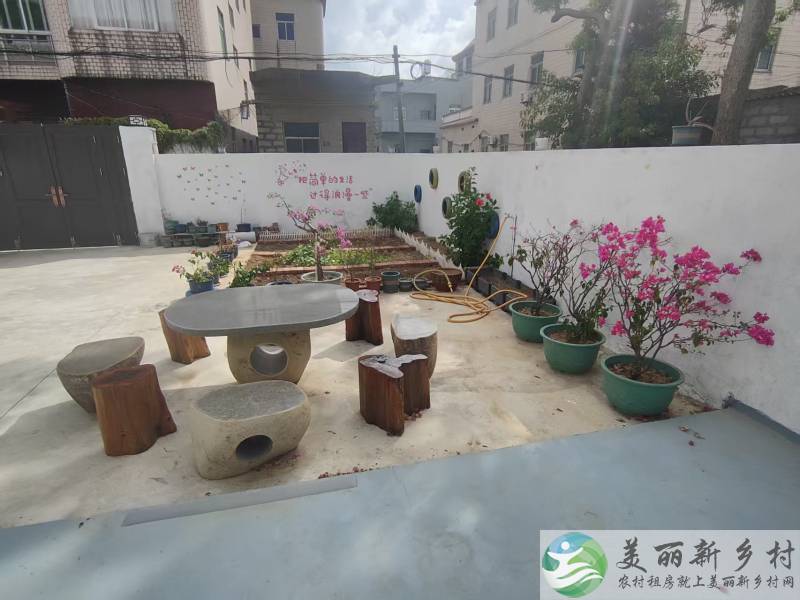 苏平江楼村