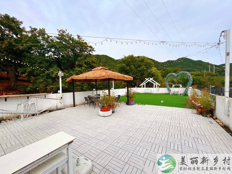 北京怀柔黄花城水长城景区艺术家四居院子，超大观景露台，院后15分钟上长城，院前有青山绿水