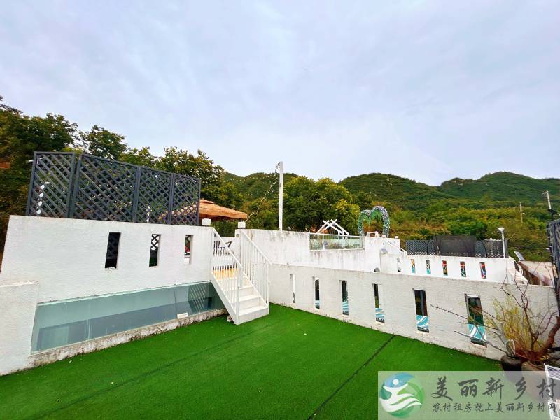 北京怀柔黄花城水长城景区艺术家四居院子，超大观景露台，院后15分钟上长城，院前有青山绿水