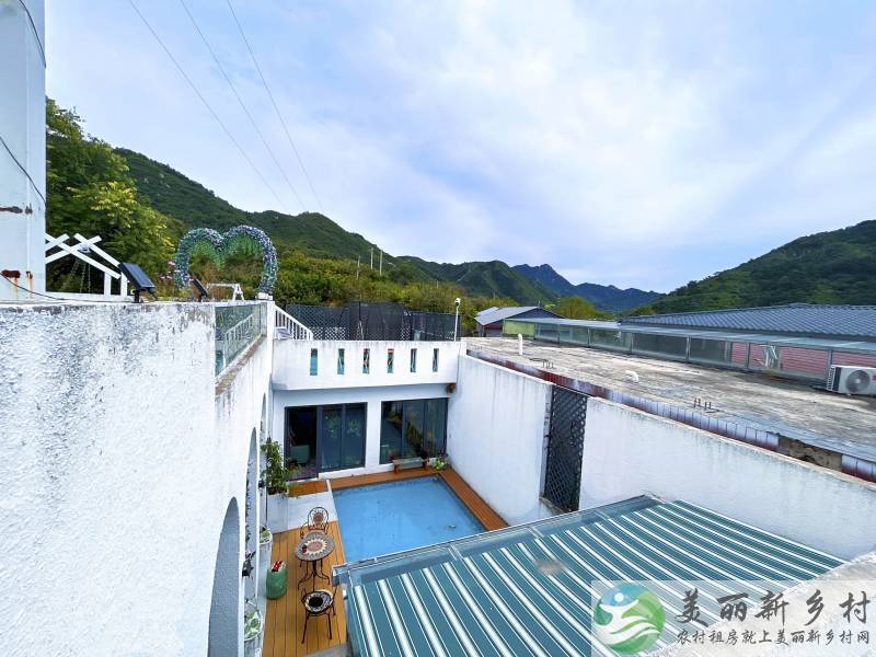 北京怀柔黄花城水长城景区艺术家四居院子，超大观景露台，院后15分钟上长城，院前有青山绿水