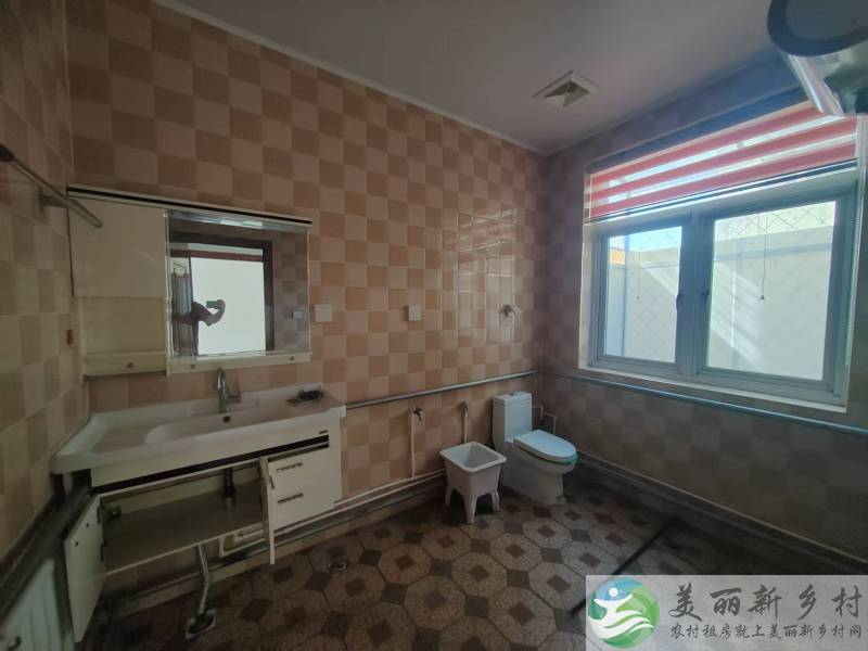 京平边民俗村首现超大三合院，带独立车库