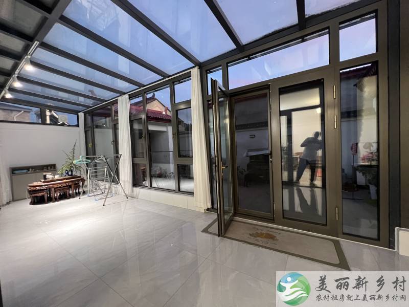 李桥阳光封顶院子