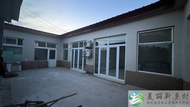 顺义李桥镇三合格局办公自住小院-两室两厅门口停车场