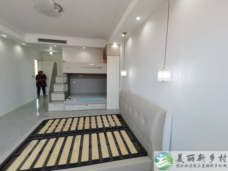北京顺义区李桥镇苏庄村二层自建轻法式精装新房中央空调地暖品牌家具水电齐带小院拎包入住出租