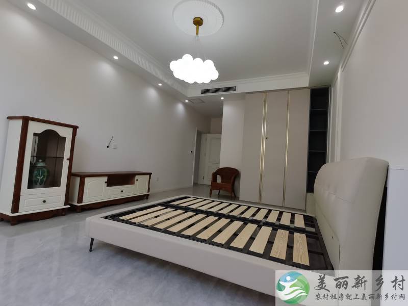 北京顺义区李桥镇苏庄村二层自建轻法式精装新房中央空调地暖品牌家具水电齐带小院拎包入住出租