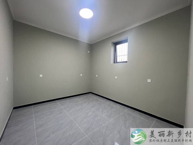 李遂新房，4室两厅，车能进院