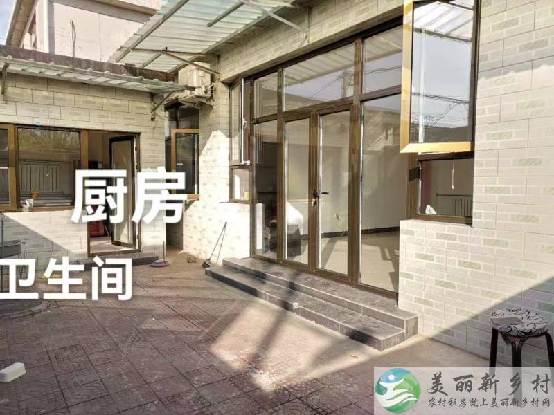 北京市顺义区李桥镇官庄村，自家房子出租，停车方便，也可以当做库房，油菜地