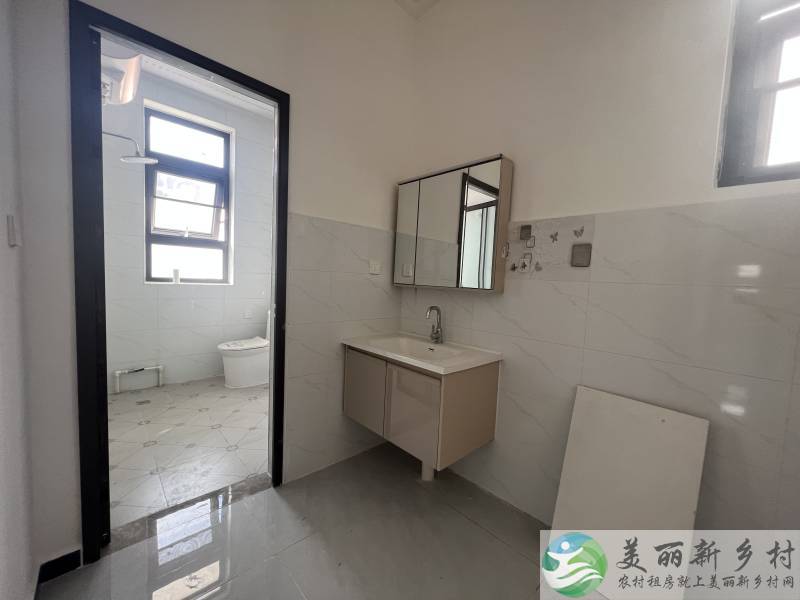 李桥，新房首次出租，带家具