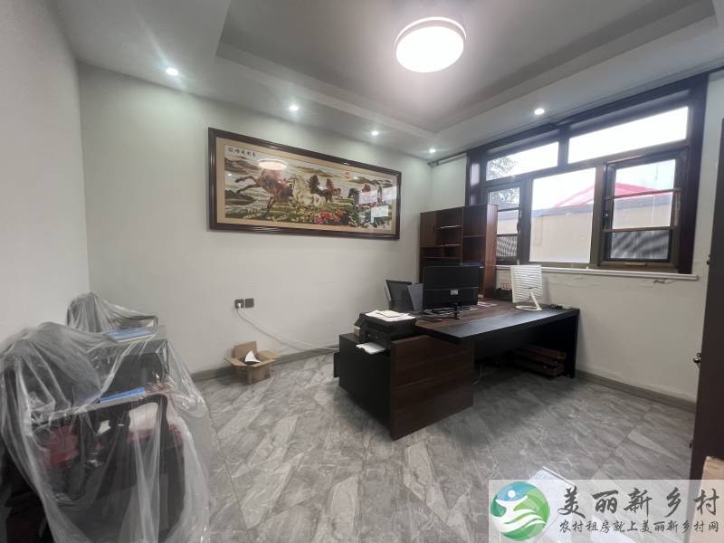 李遂有车位，带家具，价格不高