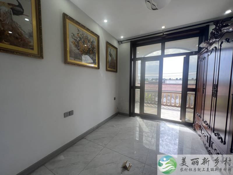 李遂有车位，带家具，价格不高