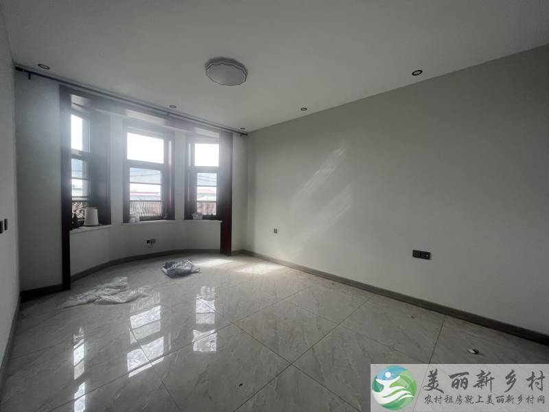 李遂有车位，带家具，价格不高