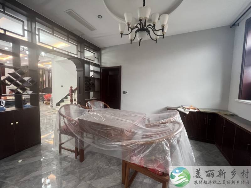 李遂有车位，带家具，价格不高