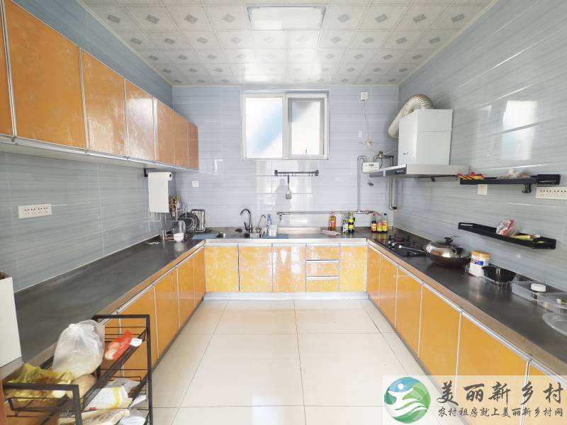 顺义马坡~五室两卫，环境好自己停车场。