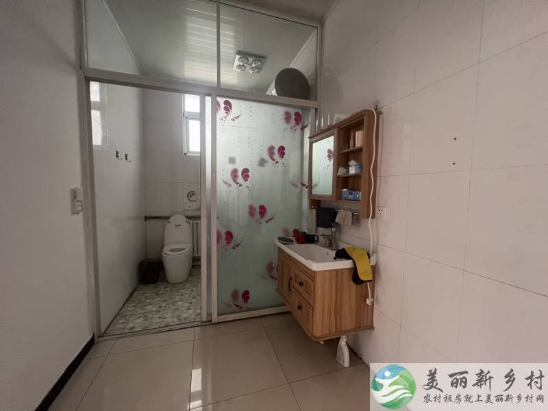顺义李遂三室小院，车能进院独立电卡