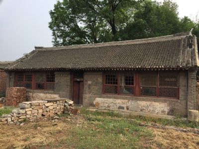 天津蓟州区农村老宅院出租，1800多平米房本上800多平米