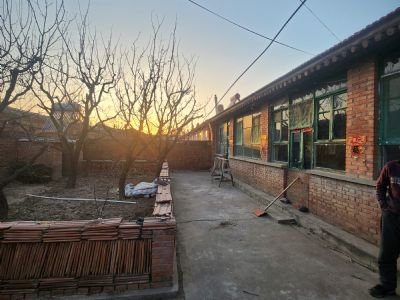 近延庆农村院子出租-官厅水库边4间正房院子可以种菜有果树