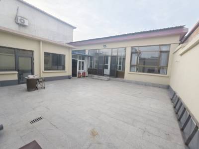 順義北石槽~三室兩廳兩廚兩衛，新裝修。