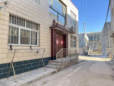 農村自建二層樓房出租