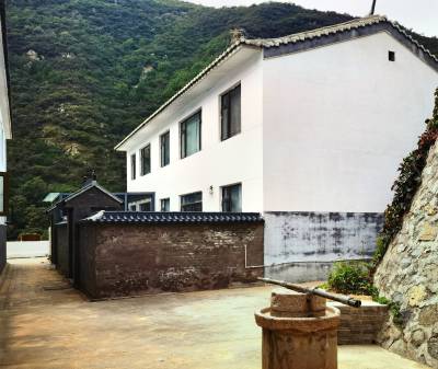 妙峰山鎮嶺角村  獨門獨院200平 二層小樓出租