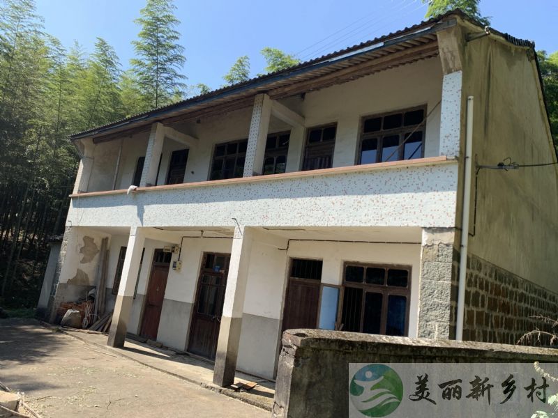 浙江省余姚市鹿亭乡晓云村（褚开启）依山农村房子出租