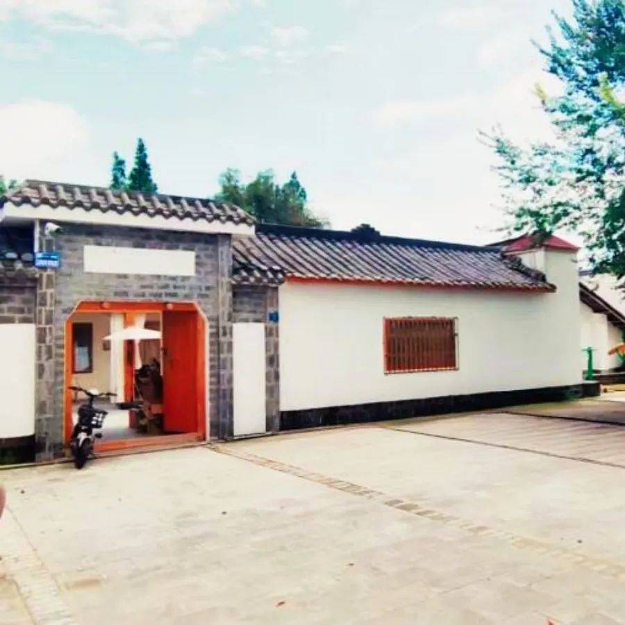 四川成都崇州精致四合院出租.jpg