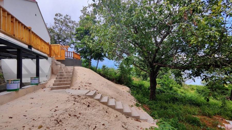 密云水库岸边邻水观湖山水农村小院出租.jpg